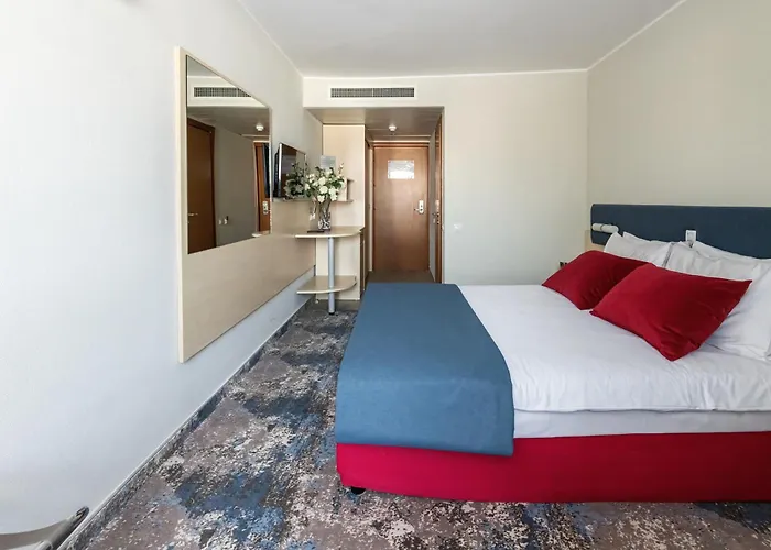 Zenith Hotel