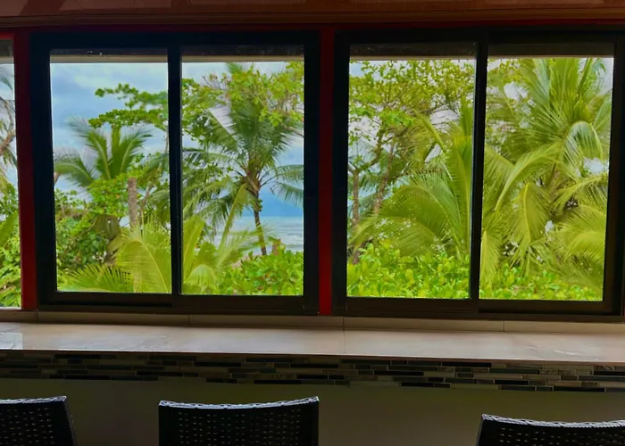 Hotel El Icaco Tortuguero