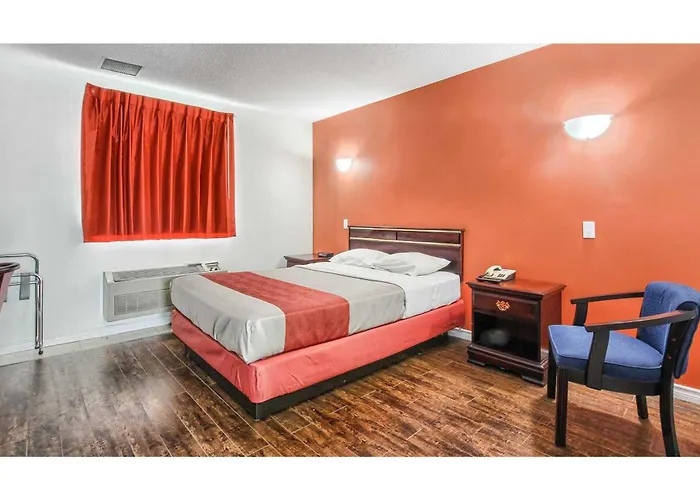 Motel 6-Windsor, On