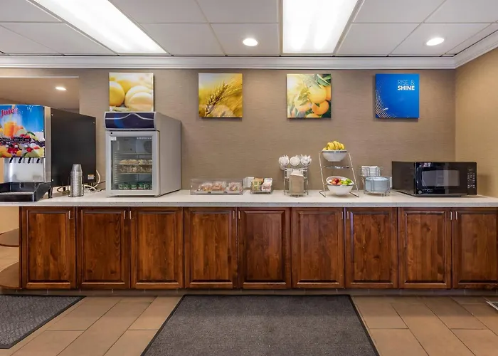 Comfort Suites Near Six Flags Magic Mountain