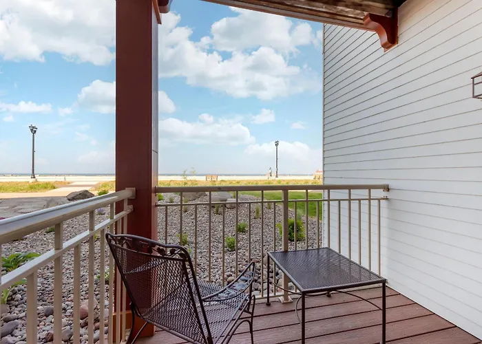 Lift Bridge Lodge, An Ascend Collection Hotel