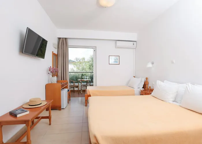 Three Stars Beach Hotel