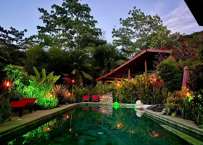 Casitas Del Rio Riverfront Nature Lodge