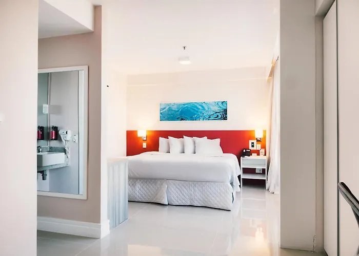 Ramada Hotel & Suites Campos Pelinca