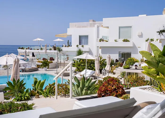 Lani'S Suites De Luxe - Adults Only
