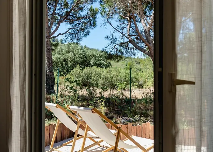 Les Volets Rouges - Hotel Cassis - Situe Dans Le Parc National Des Calanques - Parking Gratuit