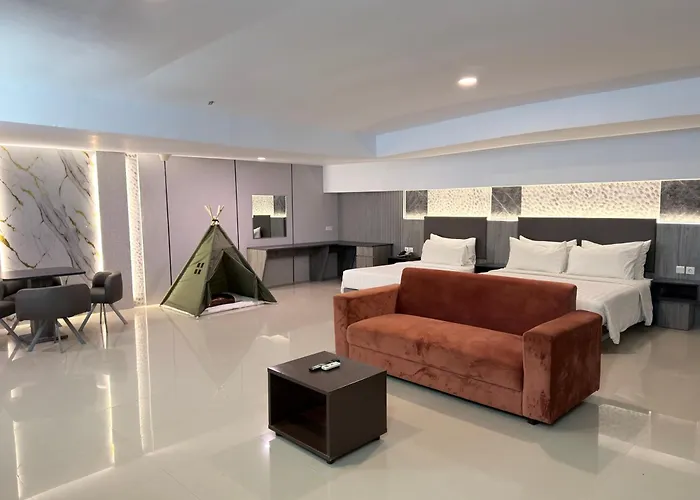 Swiss-Belhotel Waterfront Makassar