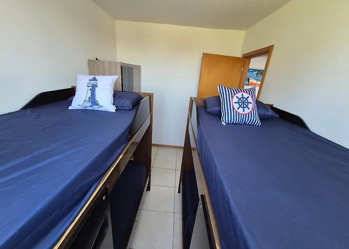 Easy Club 308 Apto 2 quartos Ar condicionado Wi-Fi Netflix Prime piscina Elevador Churrasqueira Sacada 200 m da praia Ideal para Famílias e Amigos Reserve agora