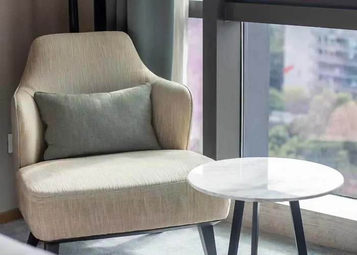 Doubletree By Hilton Shenzhen Longhua: Central Location Near Metro & Attractions