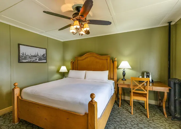 Lake Quinault Lodge