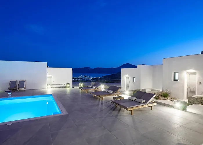 Lithos Luxury Rooms (Adults Only)