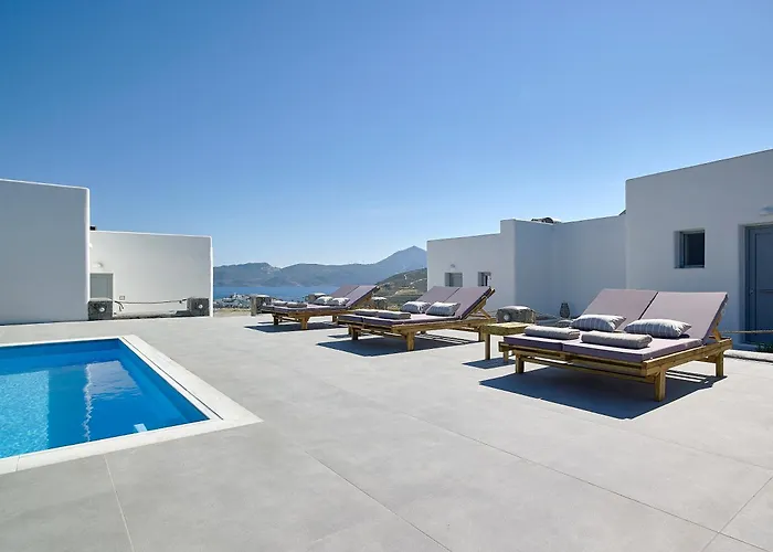 Lithos Luxury Rooms (Adults Only)