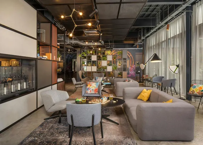 Moxy London Heathrow Airport