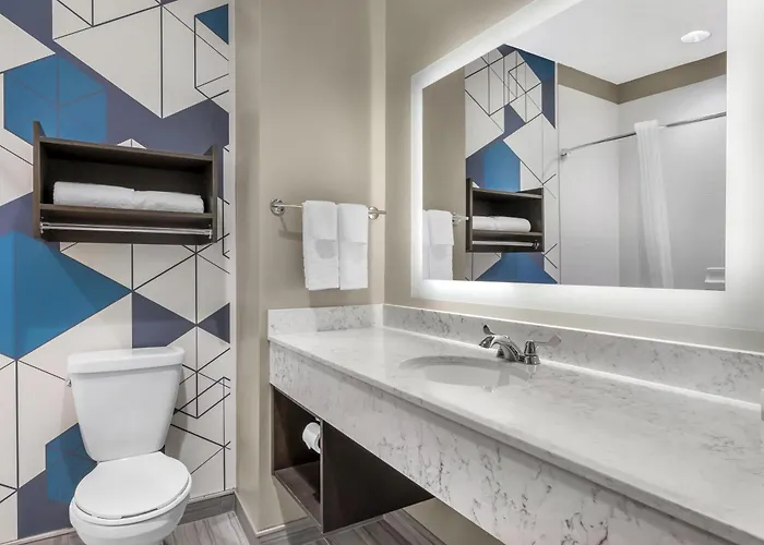 Best Western Plus Parkside Inn & Suites