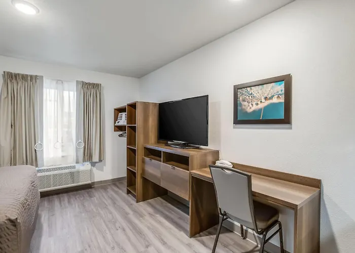 Woodspring Suites Novi Farmington