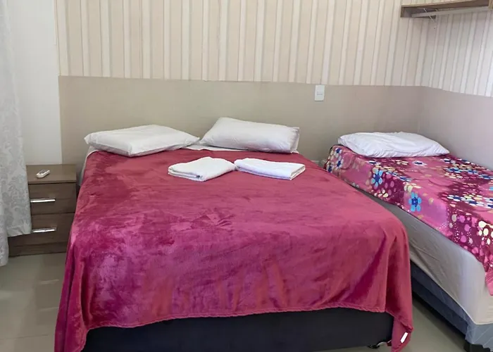 Suíte 1 com cama de casal,em apartamento compartilhado ar condicionado, tv, e Wi-fi -frigobar