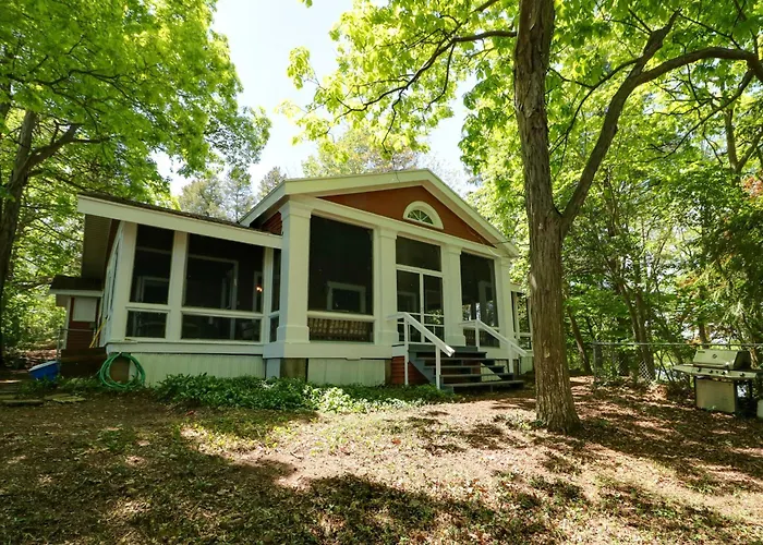 Island Cottage On Evans Lake: Boat Rental Required