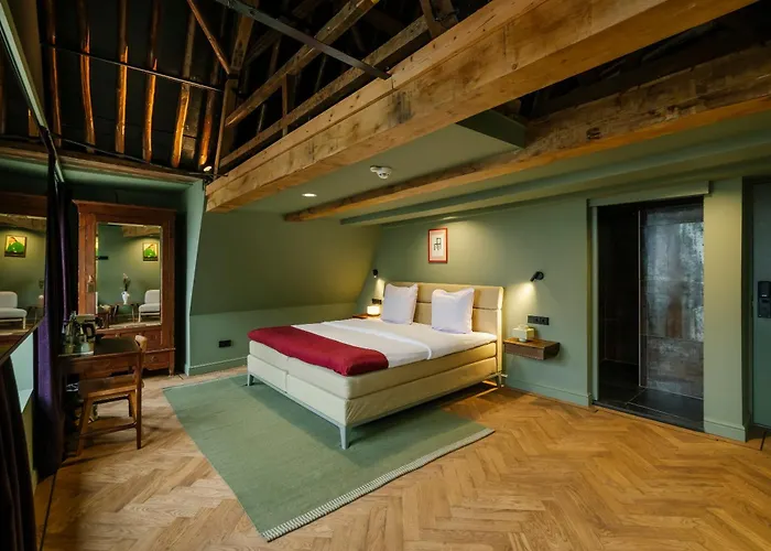 Hotel 1635