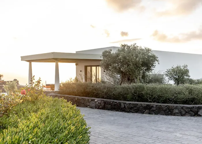 Cresanto Luxury Suites