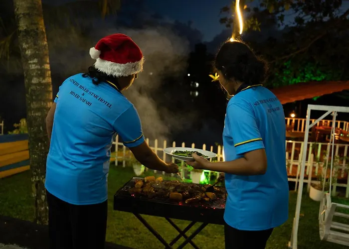 Scenery River Star Hotel