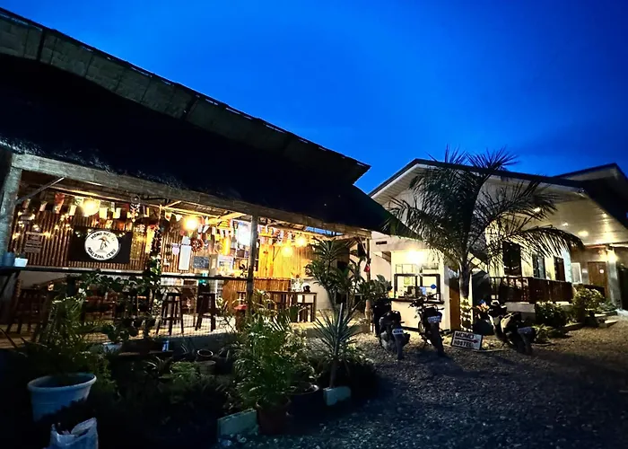 Momo Hostel