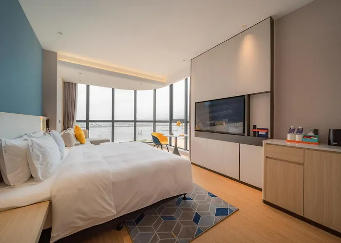 Holiday Inn Express Jiangmen Yinhu Bay By Ihg