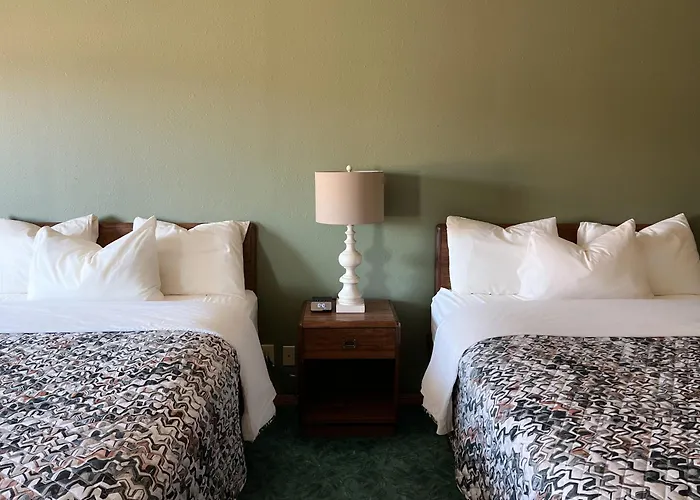 The Trail Inn - Sutton, Nebraska - Us-6 Hwy