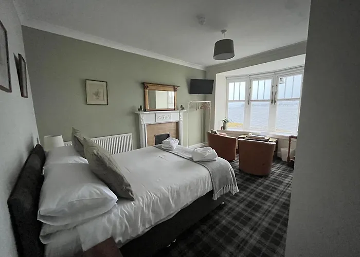 The Rhu Inn
