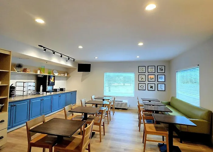 Radiant Inn And Suites