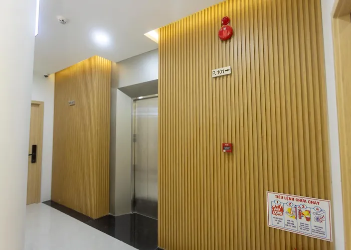 C&M Hotel