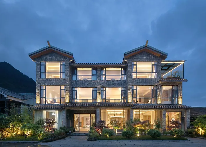 Pandora'S Hilltop House Resort