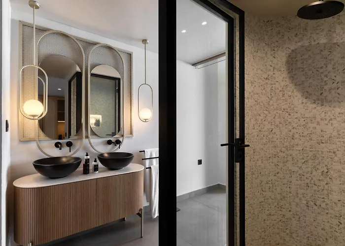 Castello Boutique Suites By The Sea - Adults Only