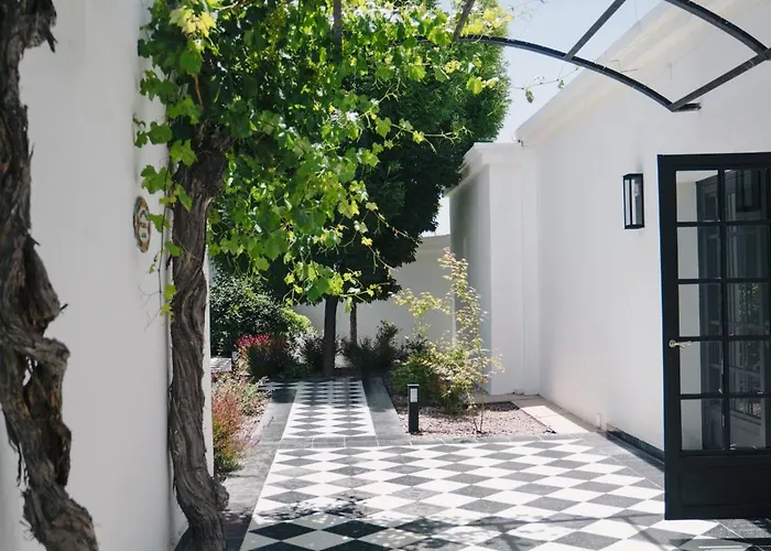 Viamonte Winery Lodge