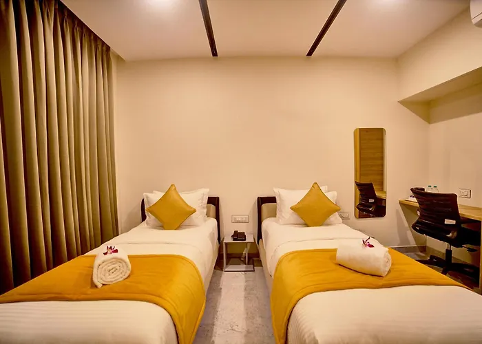 Gateway Transit Hotel