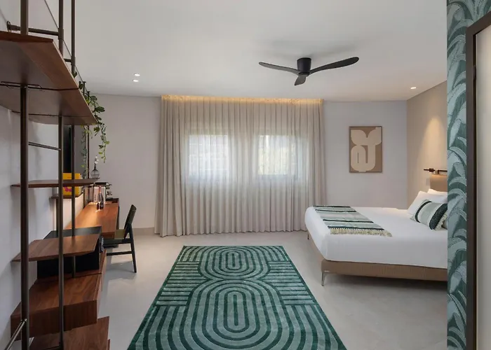 Metro Hotel Herzliya
