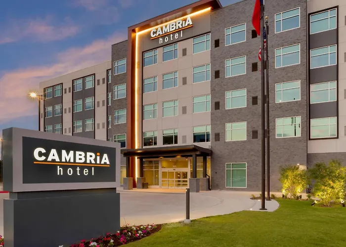 Cambria Hotel Fort Worth - Medical Center