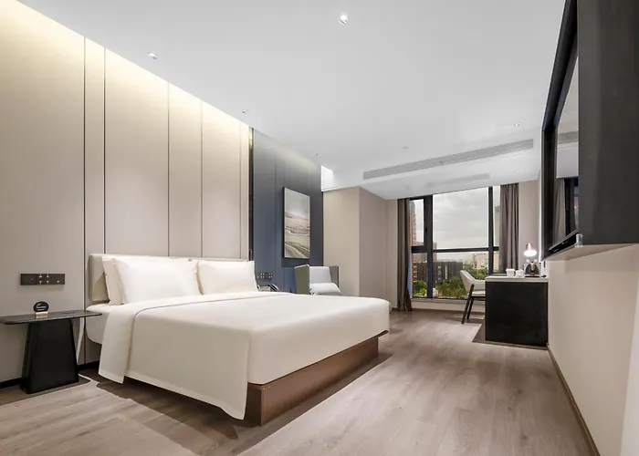 Atour Hotel Jiashan Wanlian Plaza