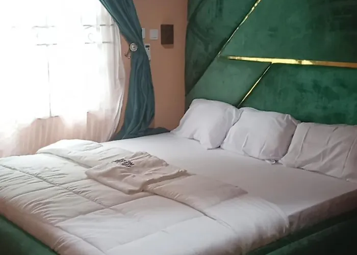 Edilom Hotel And Suites