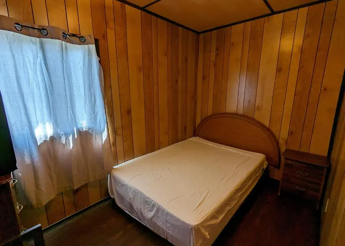 Tiny Wood Cottage 06