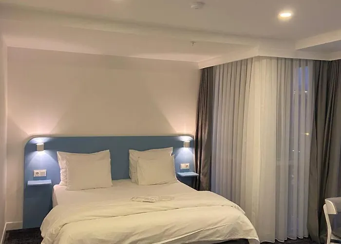 No25 Hotels