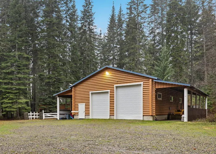 Hawthorn Cabin