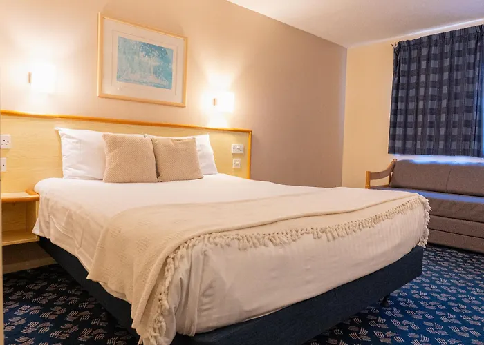 Travel Plaza Hotel