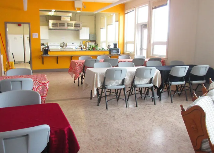 Auberge La Petite Ecole De Forillon Gaspe