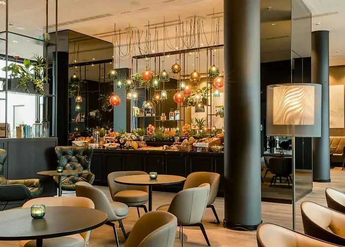 Motel One Köln-Neumarkt