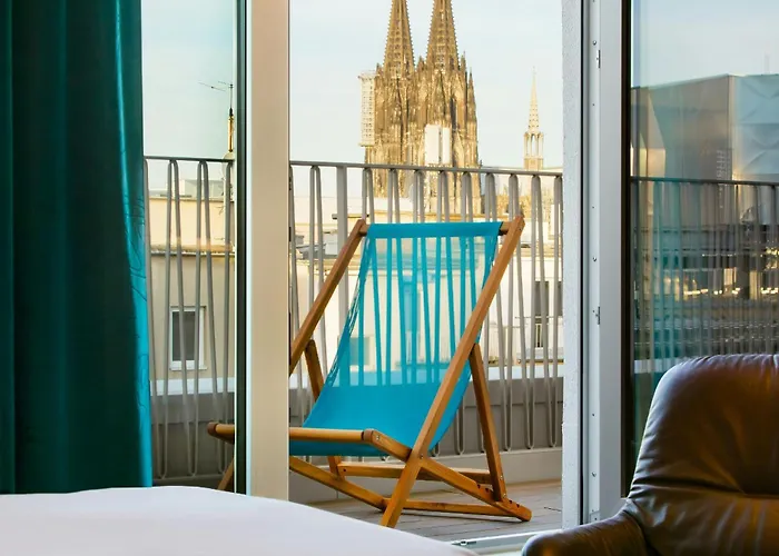 Motel One Köln-Neumarkt