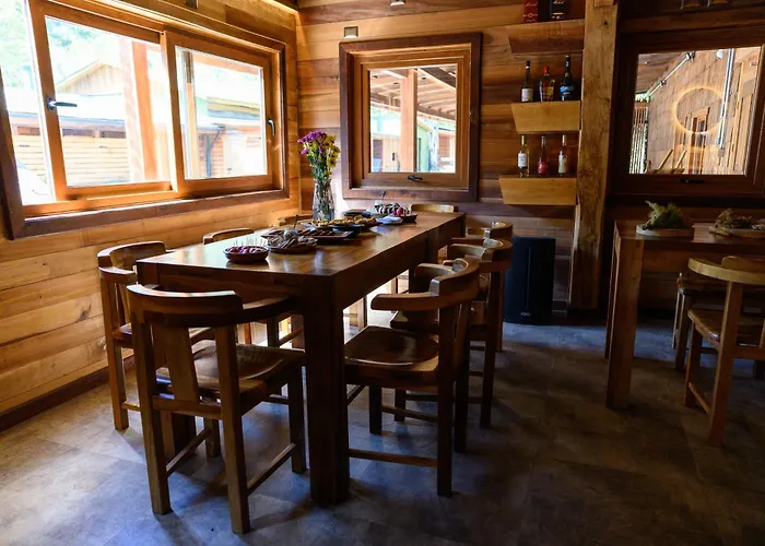 Illi Lodge & Hostel