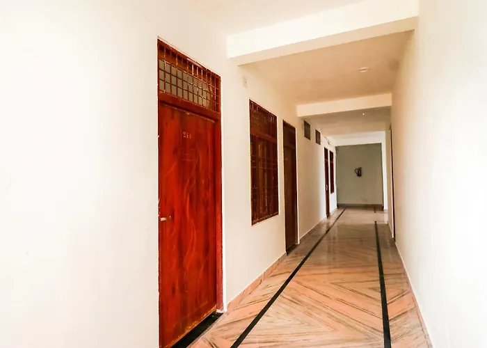 Hotel O By Oyo Arpit Hotel Jhusi Railway Station