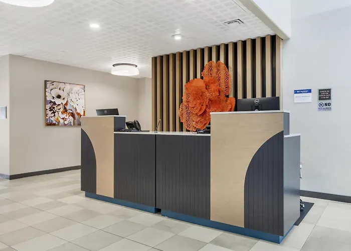 Best Western Plus Rose City Conference Center Inn