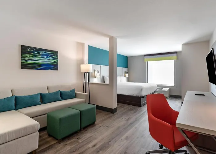 Comfort Suites Colorado Springs East - Medical Center Area