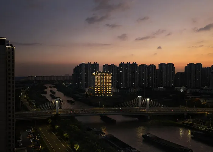 Zhangjiagang Wanda Jinhua Hotel